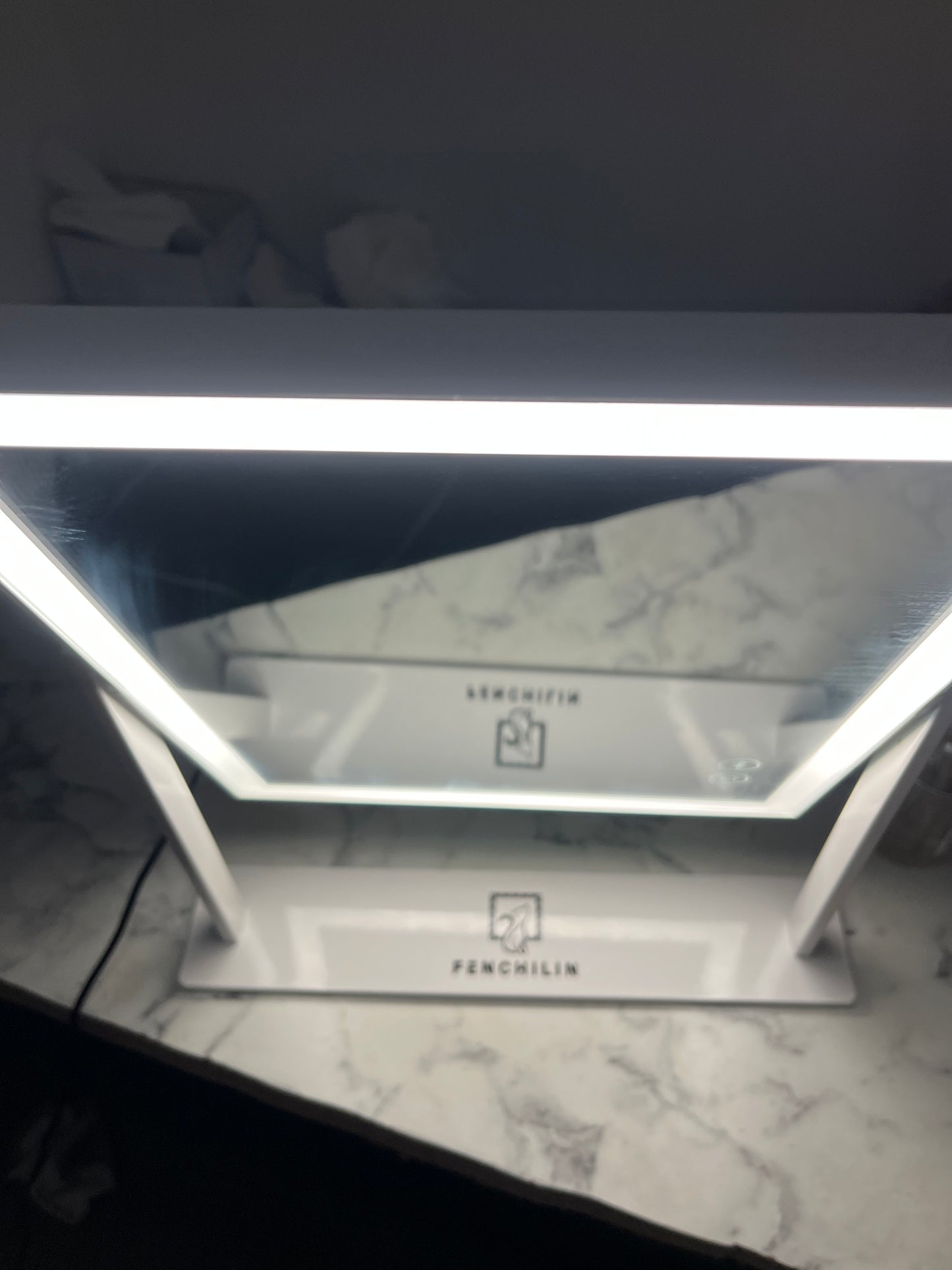 FENCHILIN LED Makeup Mirror with Bluetooth Speaker